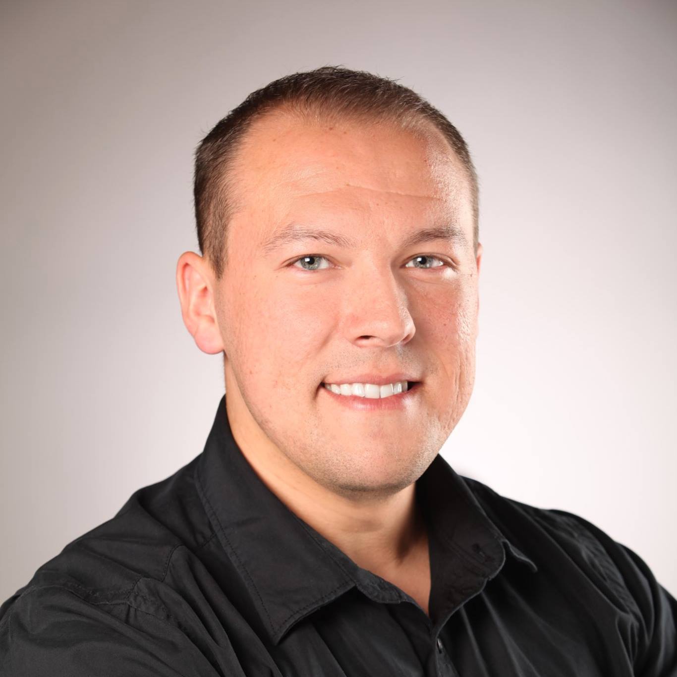 Ruslan Barabolkin headshot